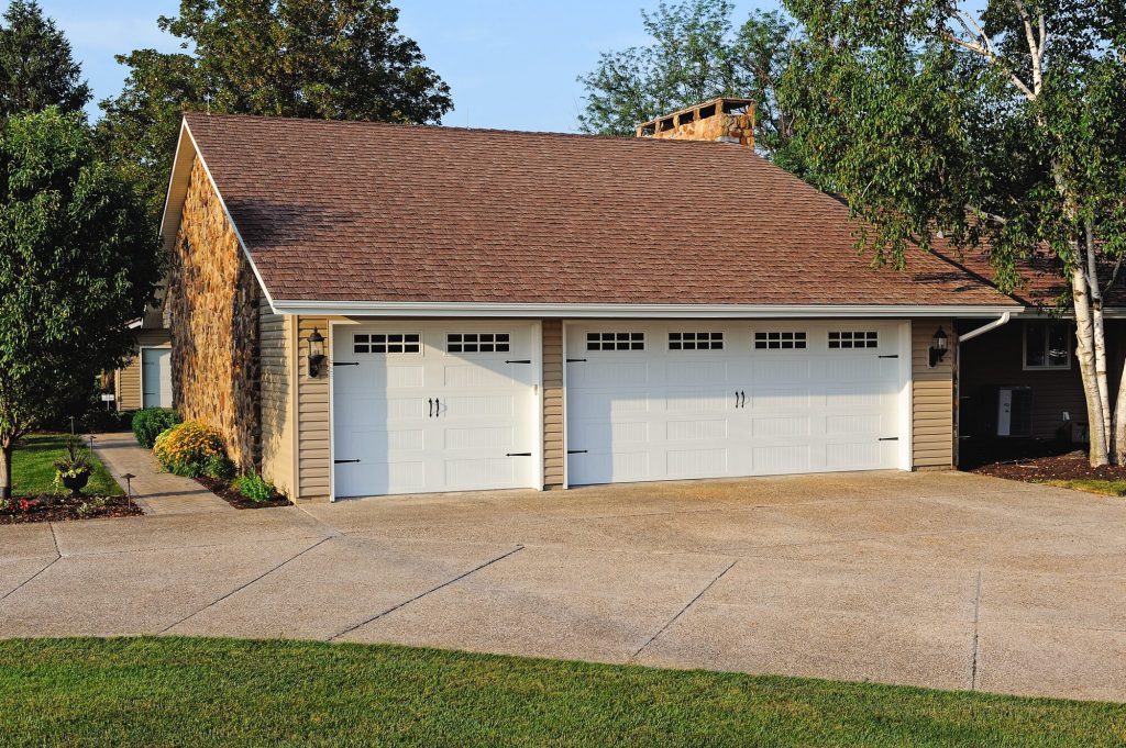 Lewis River Doors Provides Cougar Residential Garage Door Installation